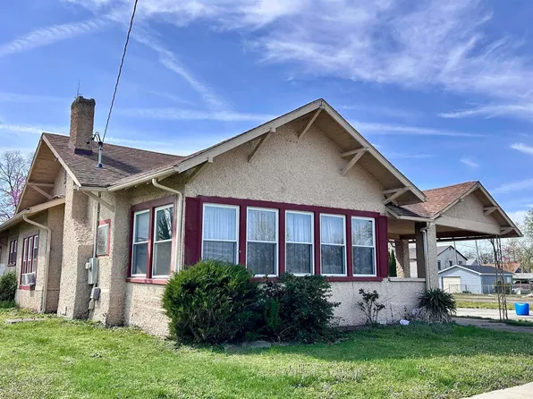 904 E Main St, West Frankfort, IL 62896