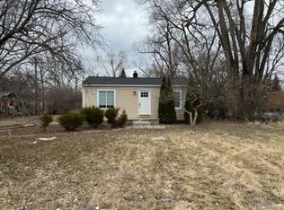 40440 Five Mile Rd, Plymouth, MI 48170