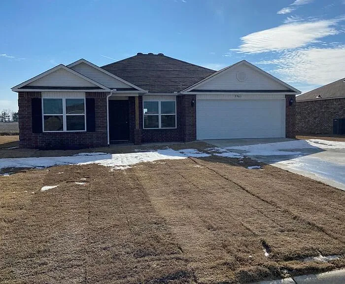 3961 Saddlecrest Dr — Photo 3