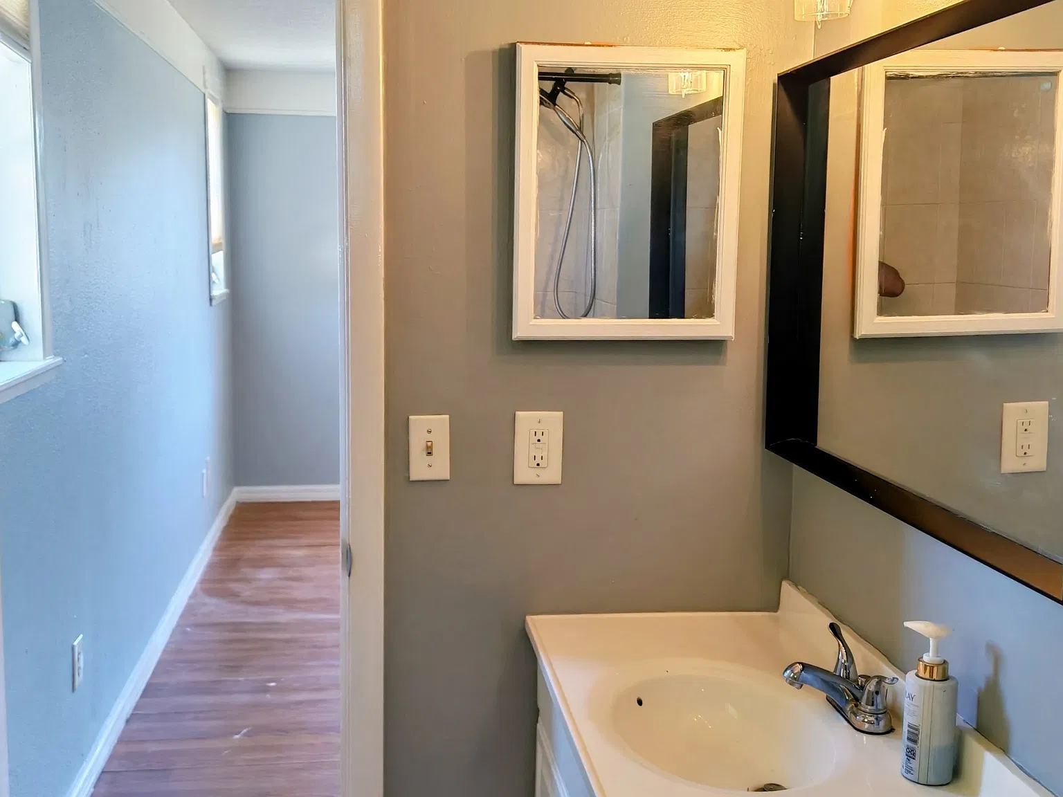 2 bed, 1025 sqft, $1,600 — Photo 4