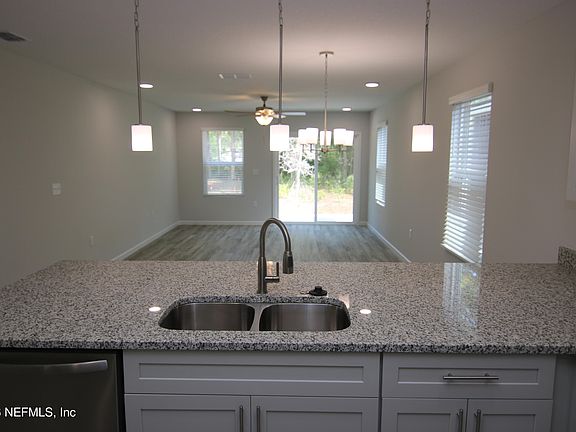 4th image of 853 JACKSON Road