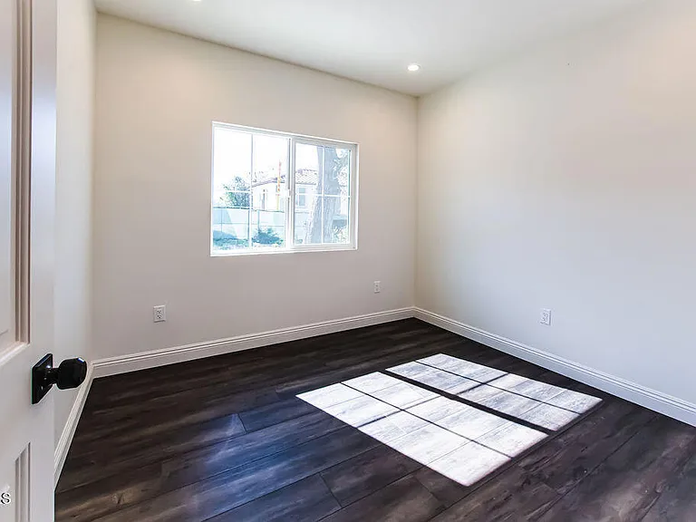 2628 Glenrose Ave — Photo 16