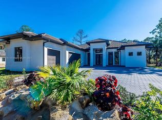 966 12th Ave NE, Naples, FL 34120