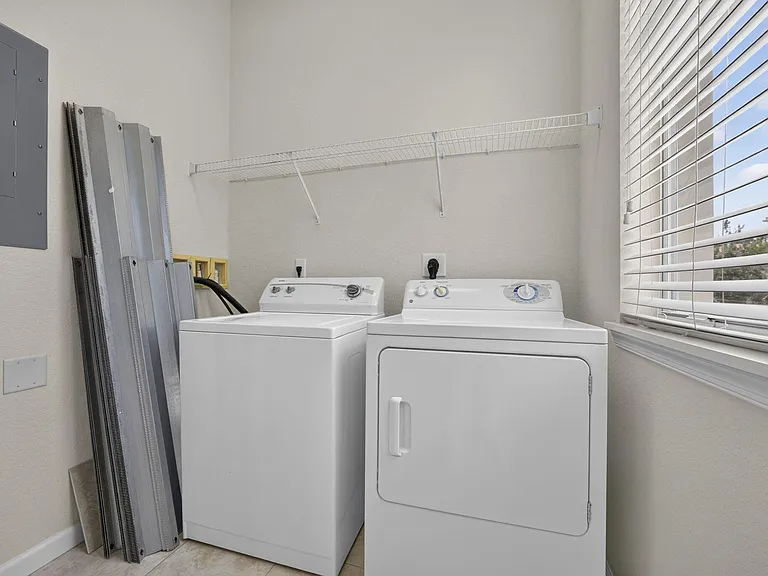 425 Greenwich Cir #204 — Photo 19