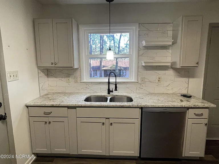 3332 Redfox Rd — Photo 6