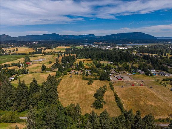 4th image of 6498 Somenos Rd