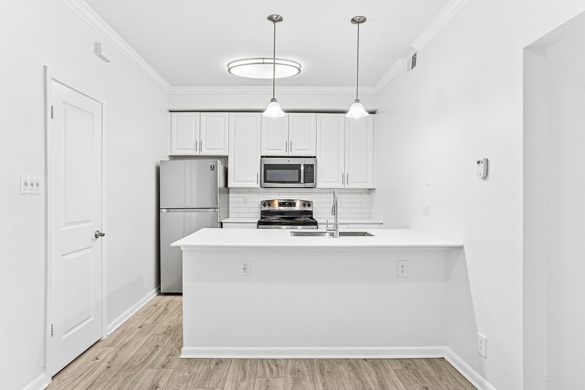 Unit 1207 B3 2BED 2 BATH 936 SQFT 8