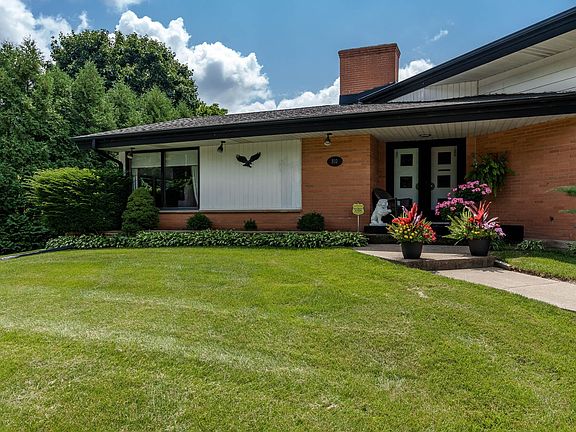 4th image of 810 Bluecrest Dr
