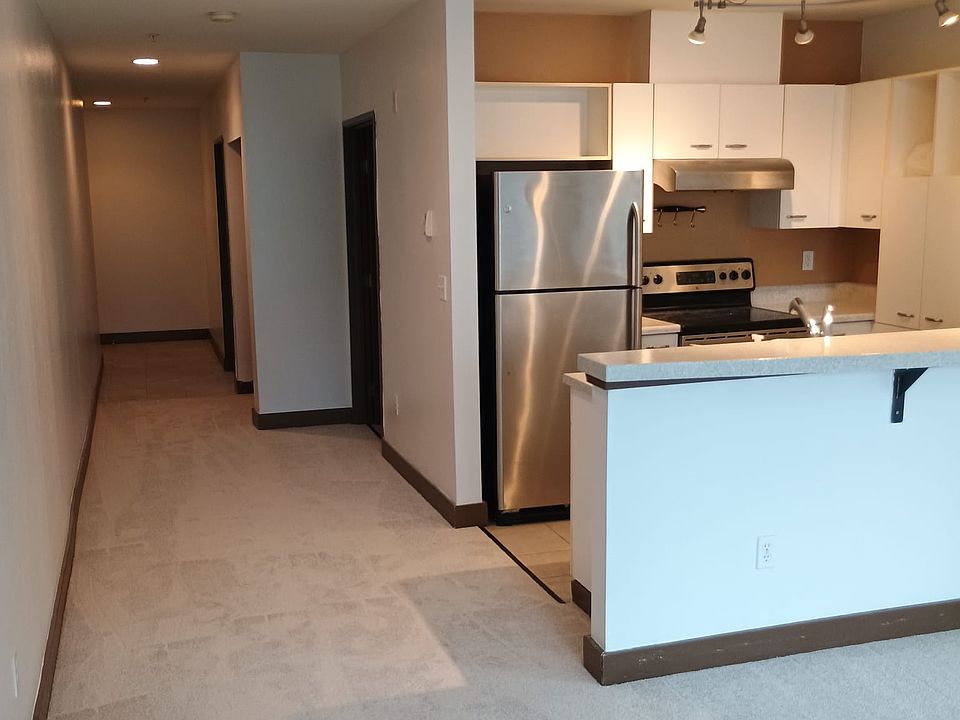 Hallway leading to Kitchen and Living room