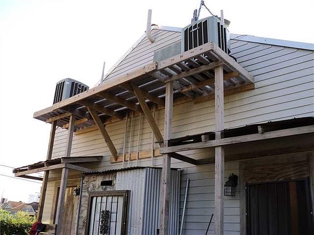 2nd image of 1305 Saint Anthony St #7