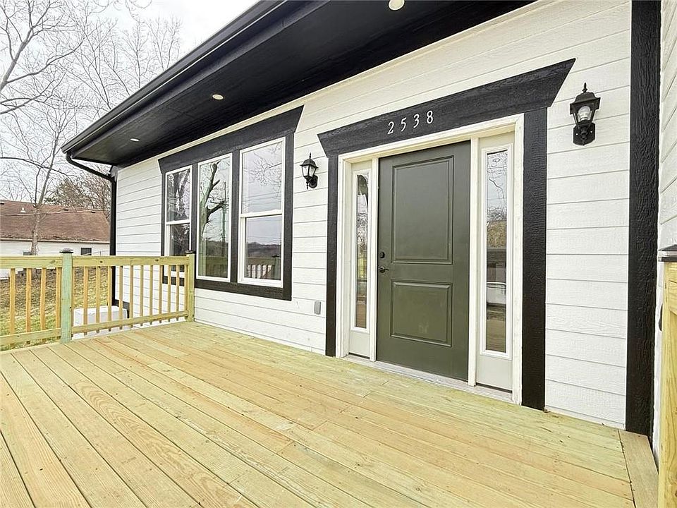 1st image of 2538 Roe Ln