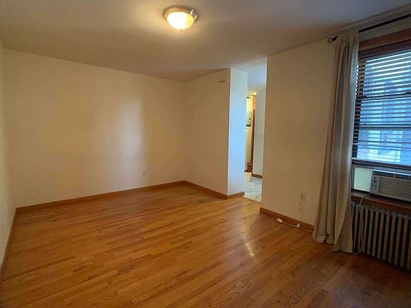 2nd image of 106 Mulberry St #36