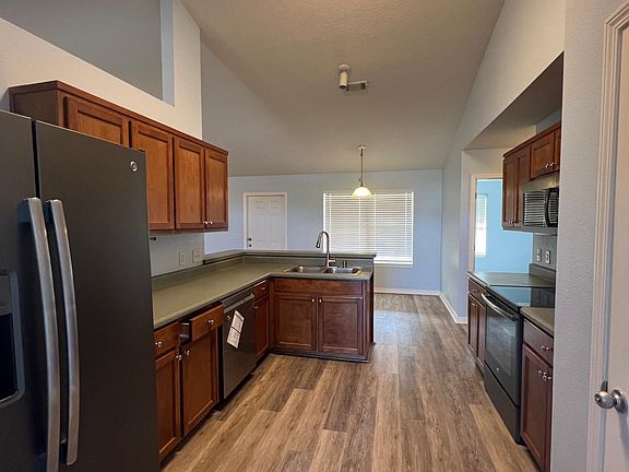 3rd image of 5329 Deer Oak Dr