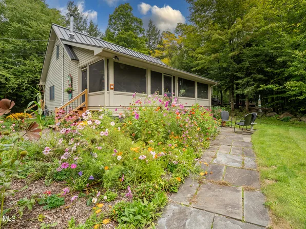 379 N Shore Road, Gloversville, NY 12078