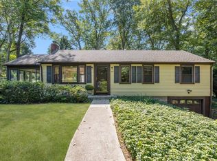 306 Division St, East Greenwich, RI 02818