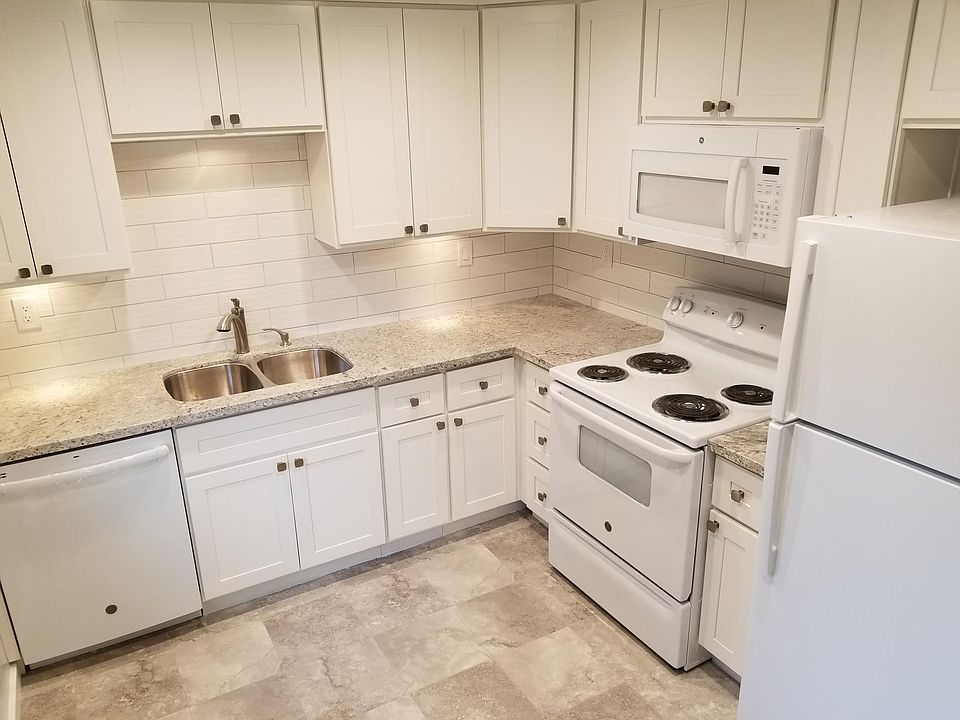 1st image of 2702 S 74th St APT O