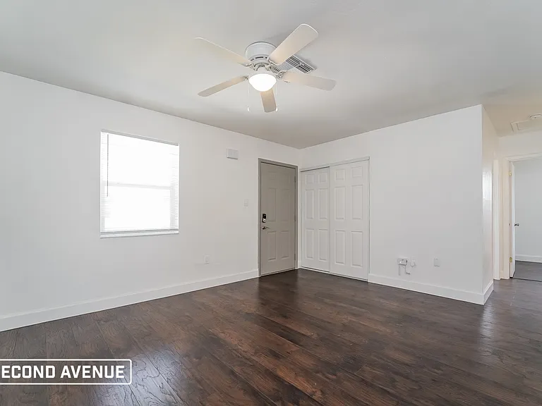 8617 Shumock Ave — Photo 2