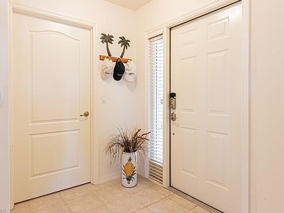4th image of 2029 Crestview WAY #105