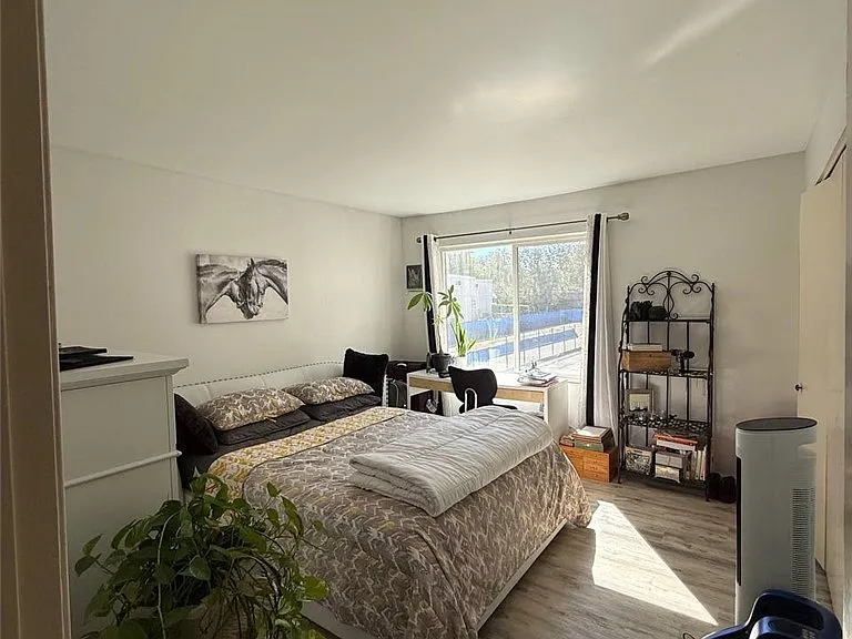 18411 Hatteras St — Photo 20