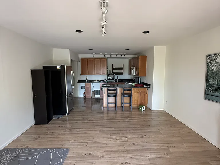 5850 W Mercer Way #A — Photo 8