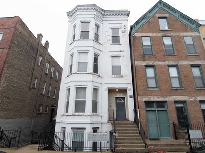 1428 W Walton St APT 2N, Chicago, IL, 60642