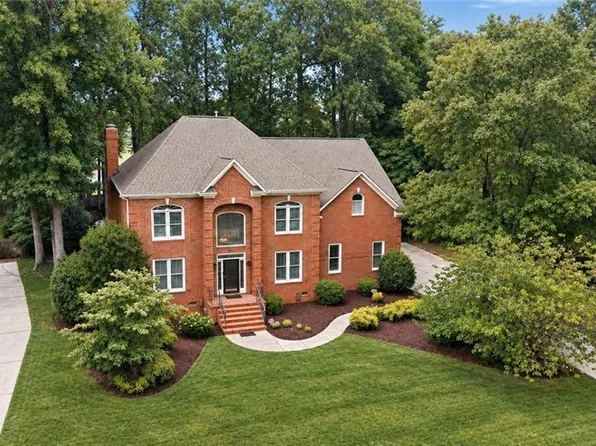 4911 Setter Ct, Jamestown, NC 27282