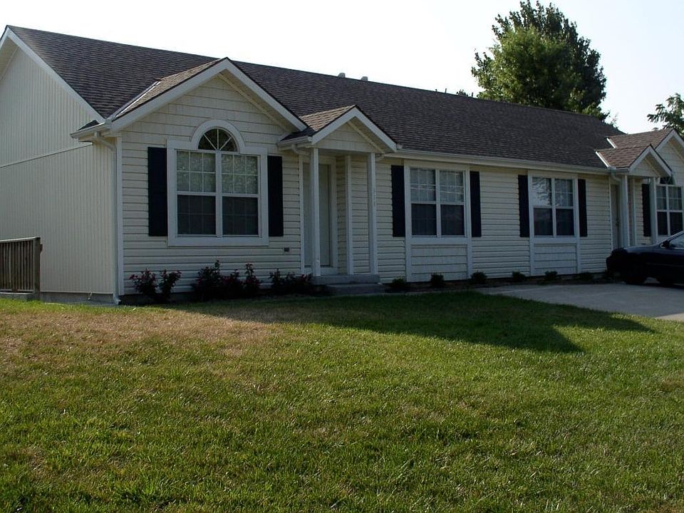 1st image of 315 NW Central St #315