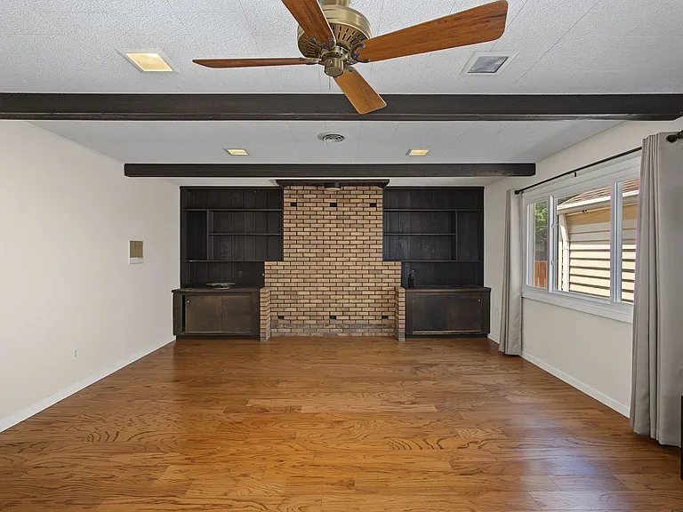 1205 S Cottage Grove Ave — Photo 15