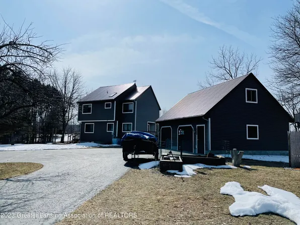 2300 Scenic Spur, Honor, MI 49640