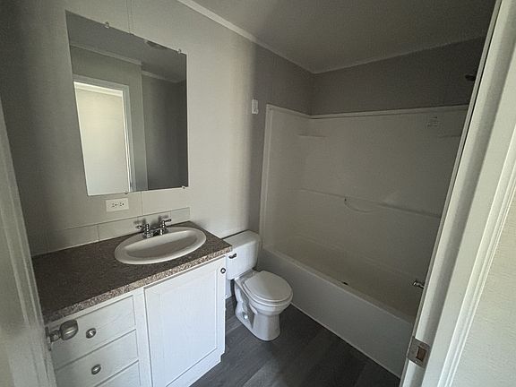 3rd image of 245 SE 29th St #D-6