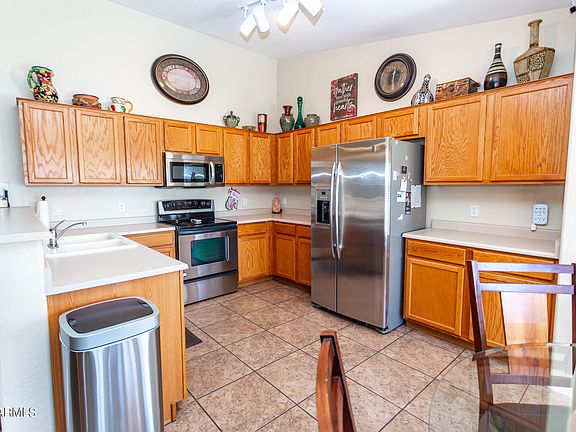 3rd image of 4747 E WHITEHALL Drive