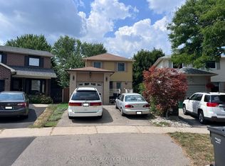 3212 McCarron Cres, Mississauga, ON L5N 3H5