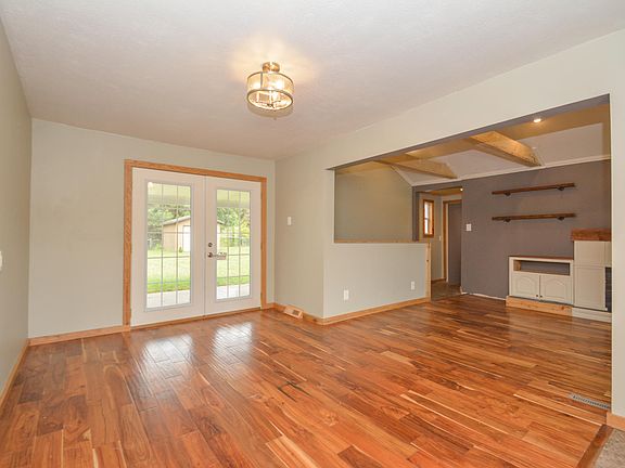 3rd image of 115 Gregg Dr