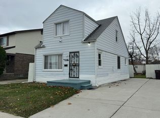 8237 Theisen St, Center Line, MI 48015