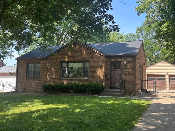 416 18th Pl, West Des Moines, IA 50265