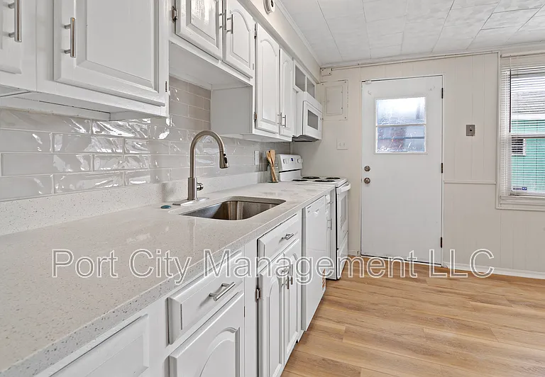 2025 Kelmore Rd #1 — Photo 18