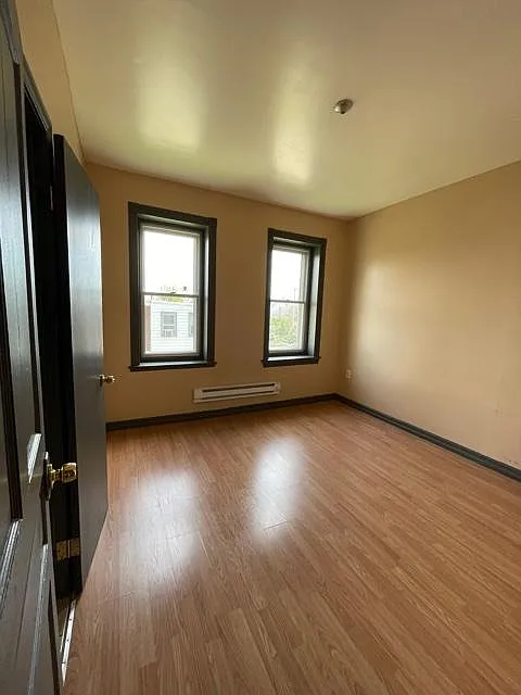 2 bed, $1,375 — Photo 4