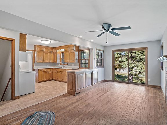 4th image of 2320 Isalona Ln