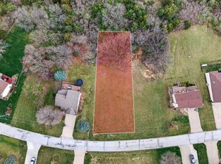 8607 Pawnee Ln, Plattsmouth, NE 68048