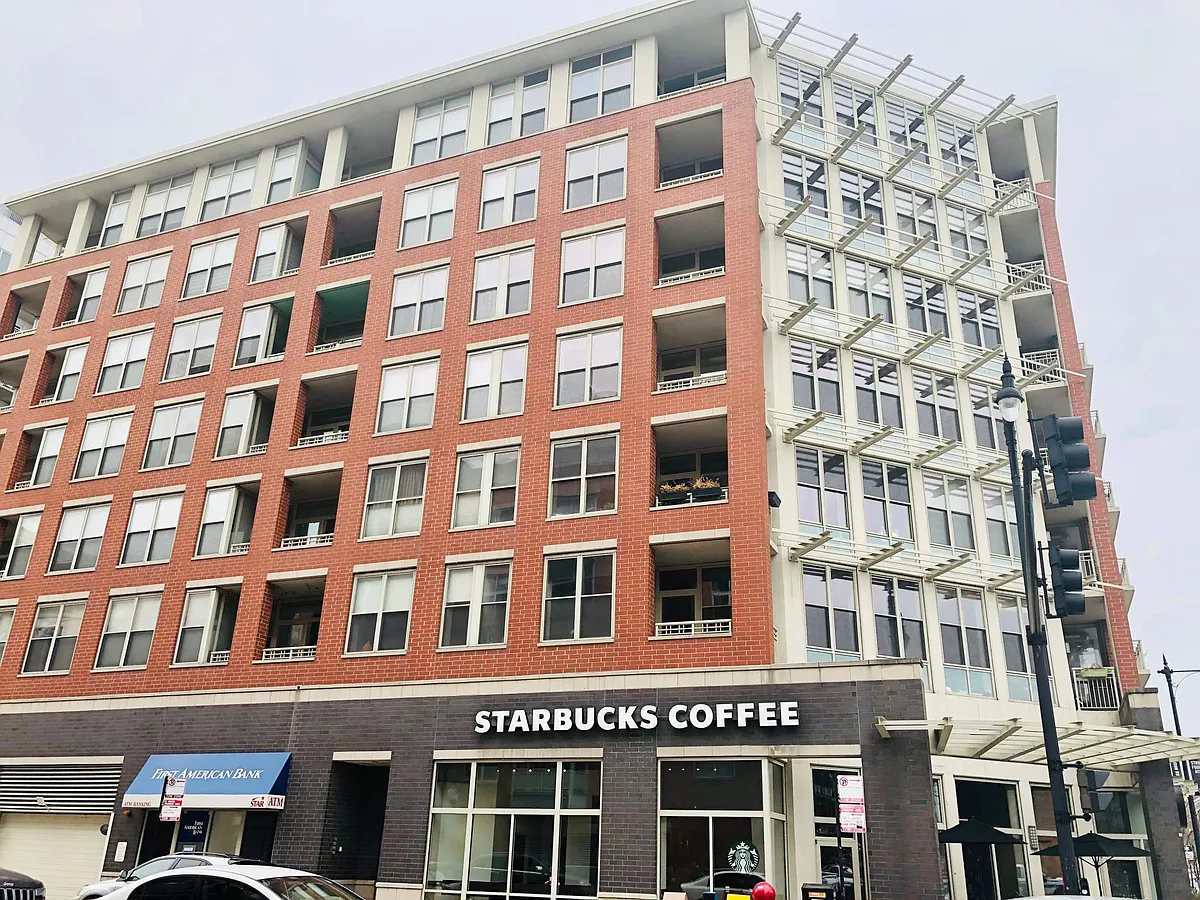 Building Photo - 1001 W Madison St