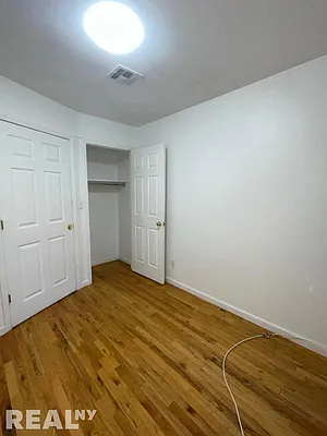 Rented by REAL New York | media 19