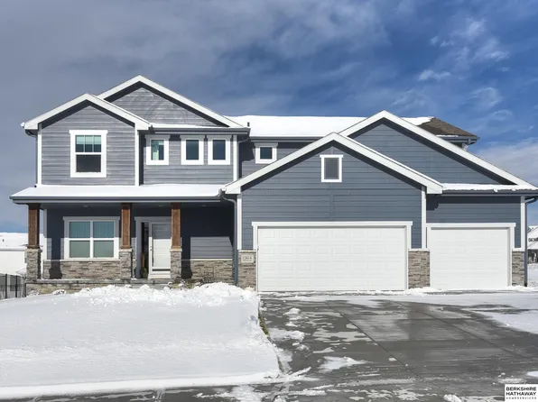 12614 Schirra St, Omaha, NE 68138