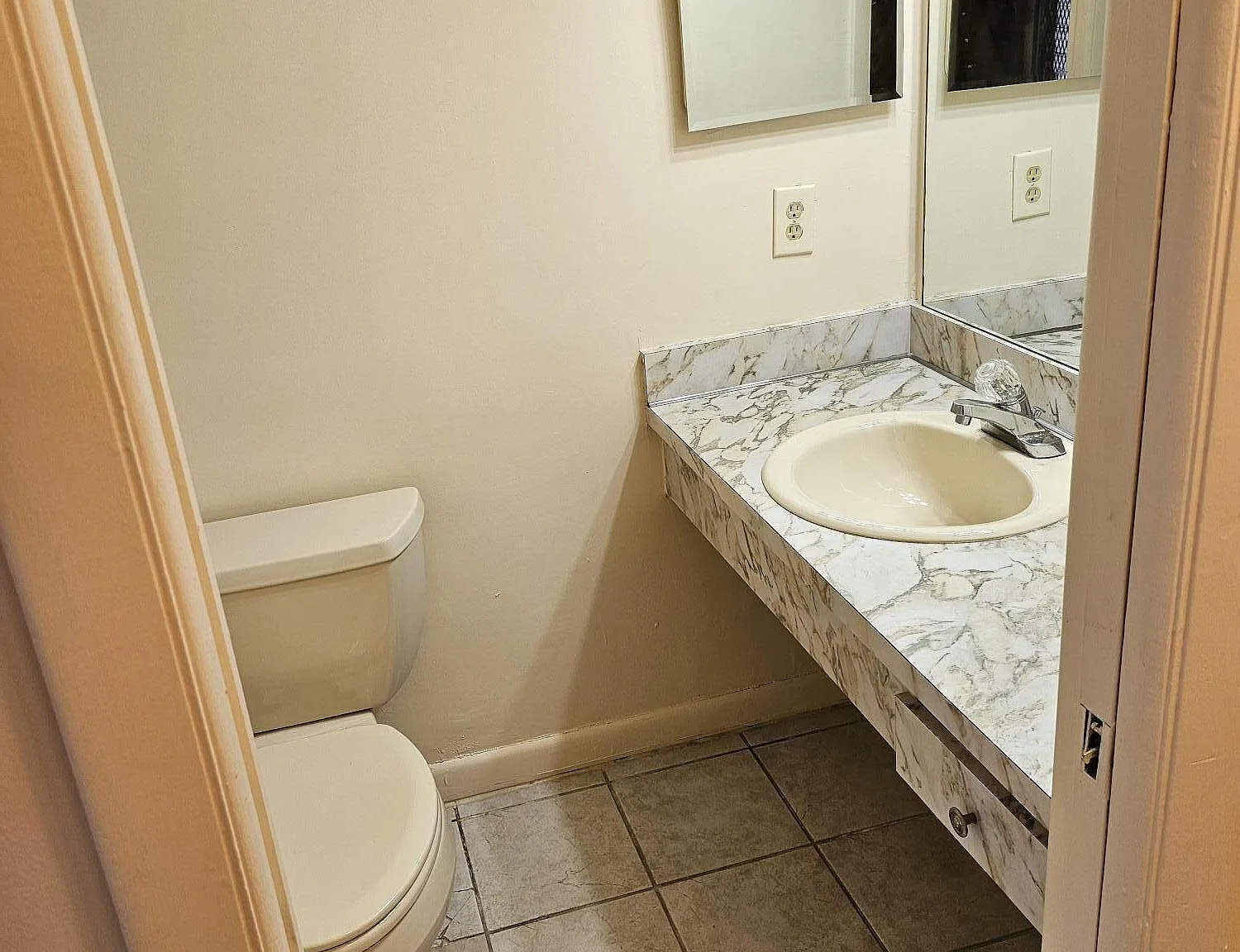 1 bed, 1.5 bath, 768 sqft, $1,650 — Photo 4