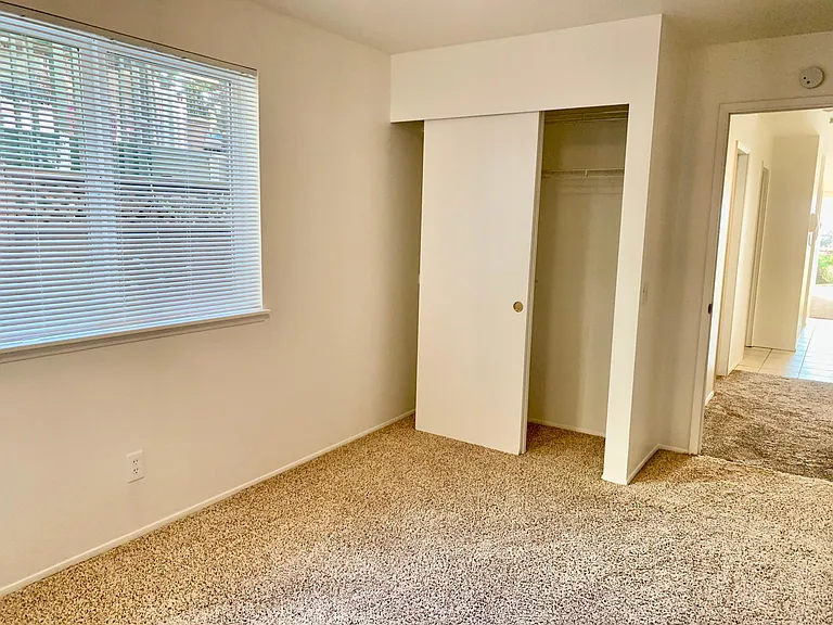 1718 Alki Ave SW #100 — Photo 23