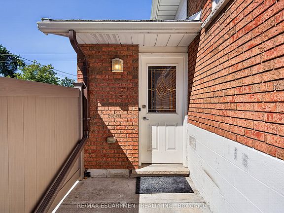 2nd image of 294 Jones Rd #2