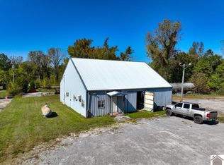 300 Spar Mill Rd, Marion, KY 42064