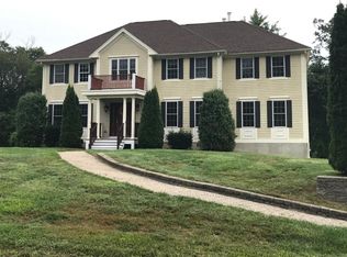 2 Deer Run Ln, Georgetown, MA 01833