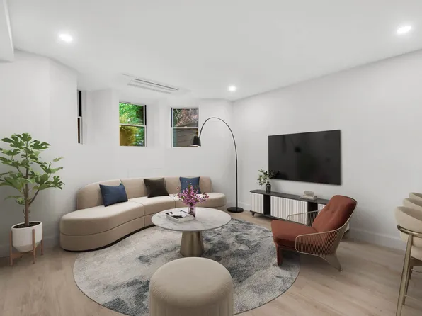 965 Saint John's Place GR image 3 of 12
