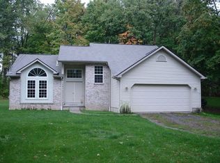 3862 McCleary Jacoby Rd, Cortland, OH 44410