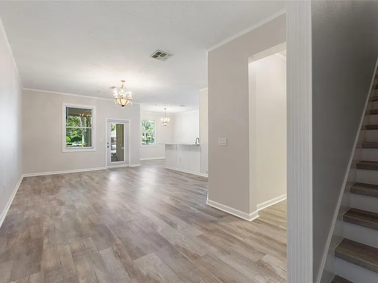 1220 Priory Cir — Photo 11